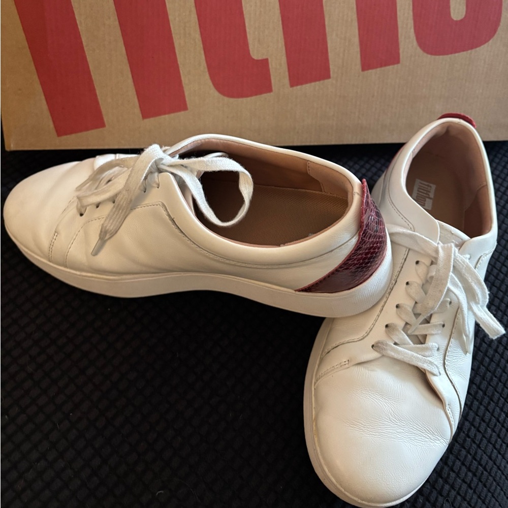 Trendy Fitflop sneakers for casual and active wear.